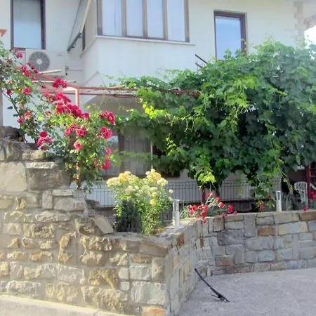 Morski Volkec Apartment *