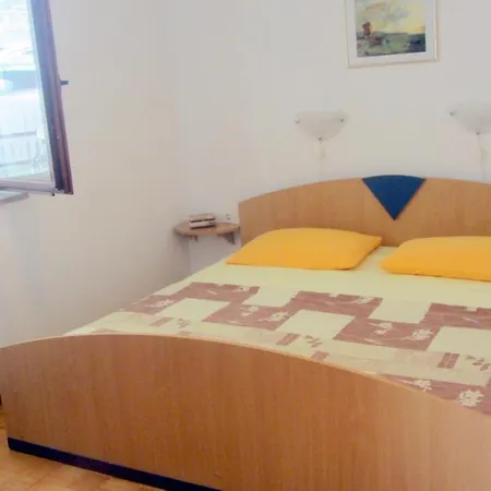 Morski Volkec Apartment *